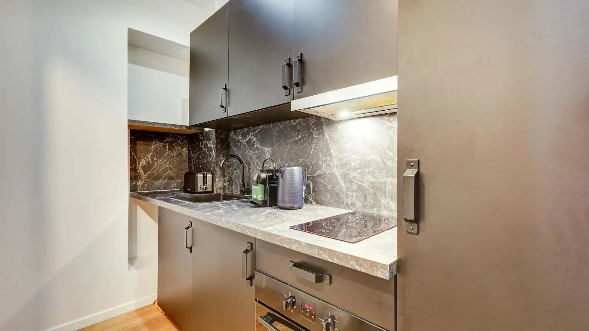 Cozy And Modern Next To Sacre-Coeur Apartment Paris France